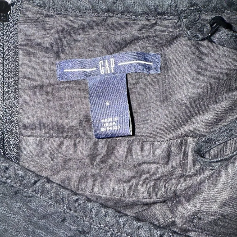 EUC - Gap - Black Dress - Size 6 - Picture 3 of 3